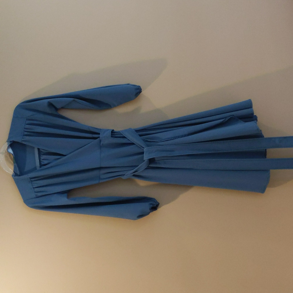 Sewlip beautiful cotton wrap dress. Size small worn 3 times only. High quality
